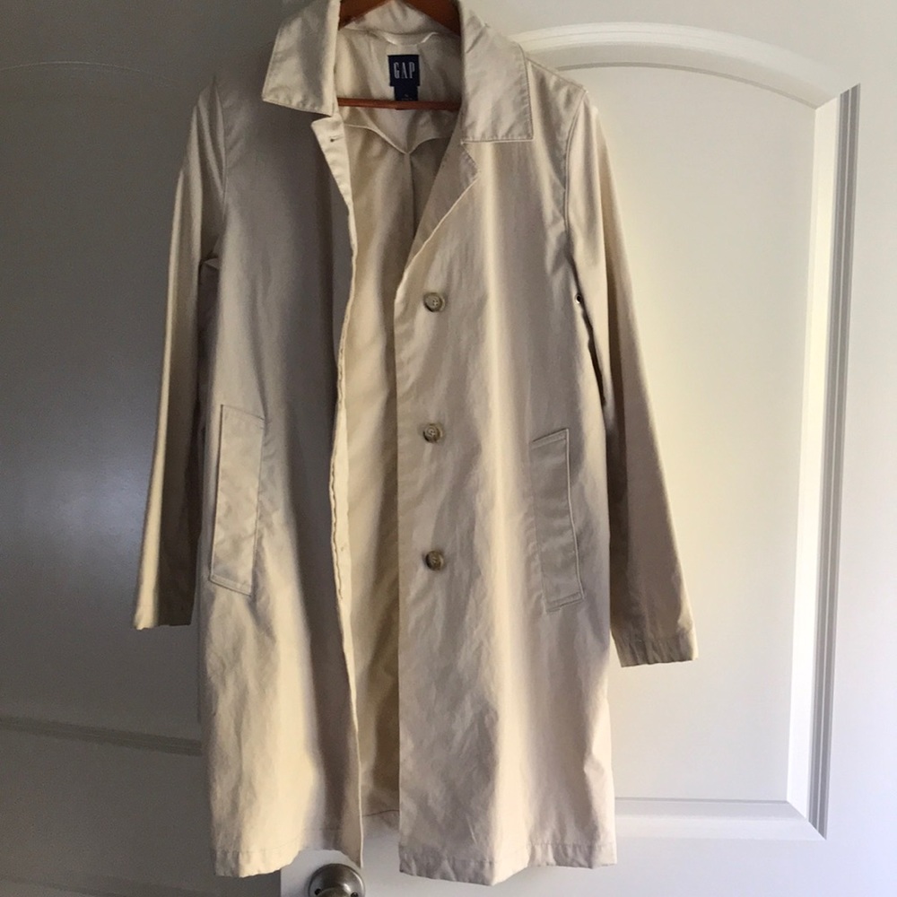 Gap tan rain/trench coat